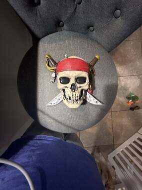 2006 Zizzle Disney Pirates of the Caribbean Talking Skull Room Alarm Sensor